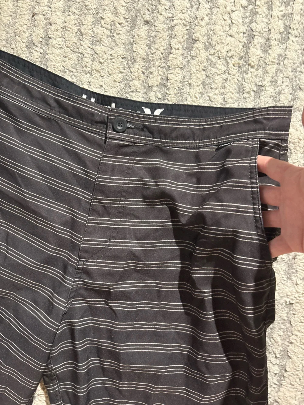 Hurley black striped